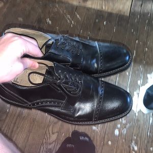Black dress shoes